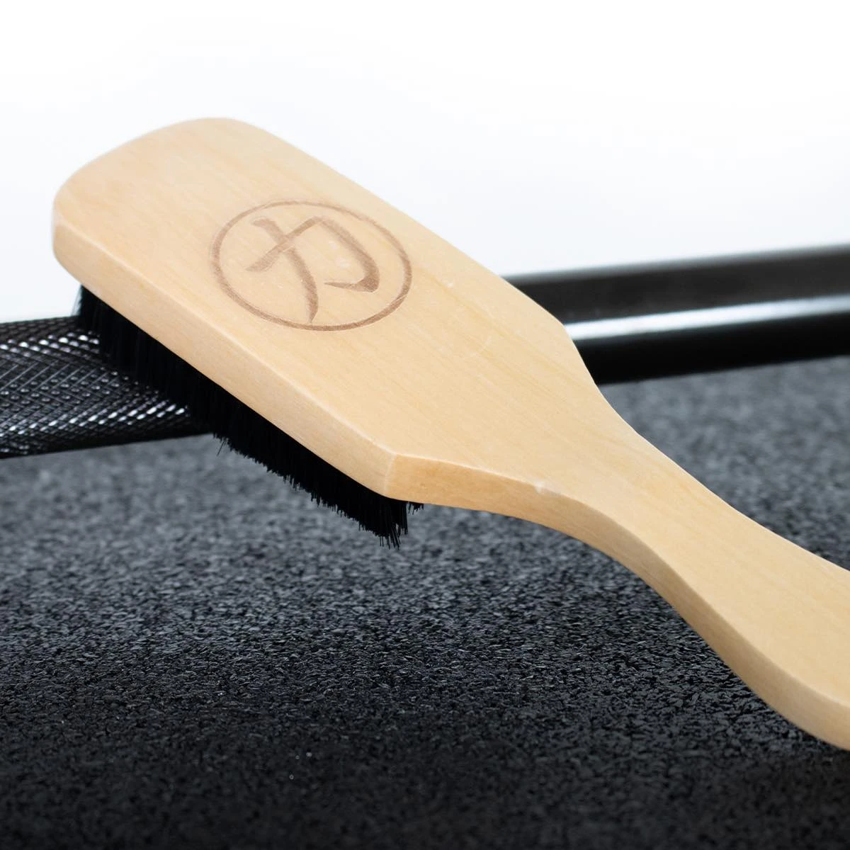 Holzbürste Zur Hantelpflege – Bild 2