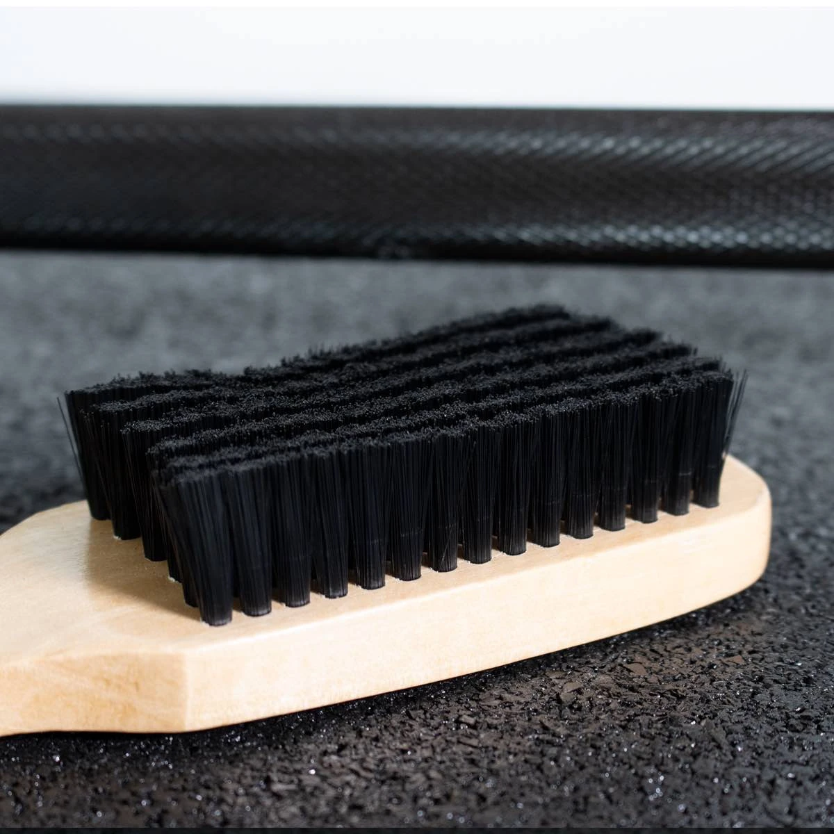 Holzbürste Zur Hantelpflege – Bild 3